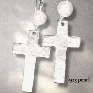 Sterling silver pearl hammer silver metal cross earrings 925 hook